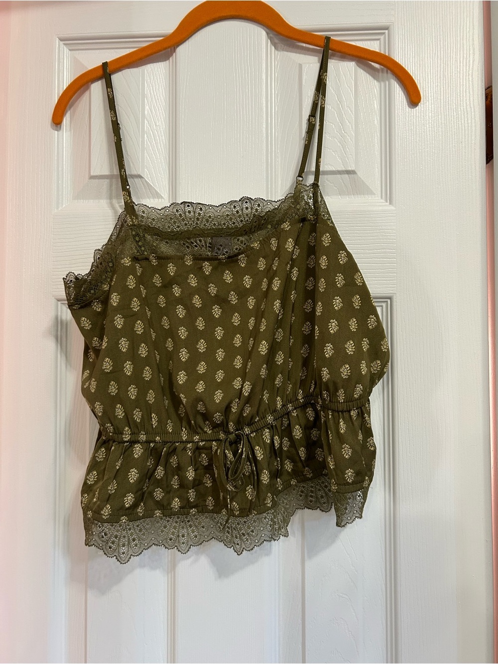 Auden Medium Green floral print cami with lace trim and tie waist NWT
